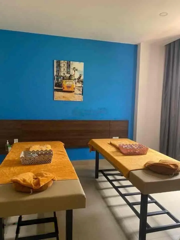 Siêu cực phẩm hot bán nhà mặt tiền đường hồ nghinh trục đường 15m vị trí đẹp nhất cách biển 200m