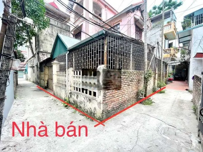 Bán nhà bắc cầu ngọc thụy 141m2 xây 3 tâng - biệt thự lô góc