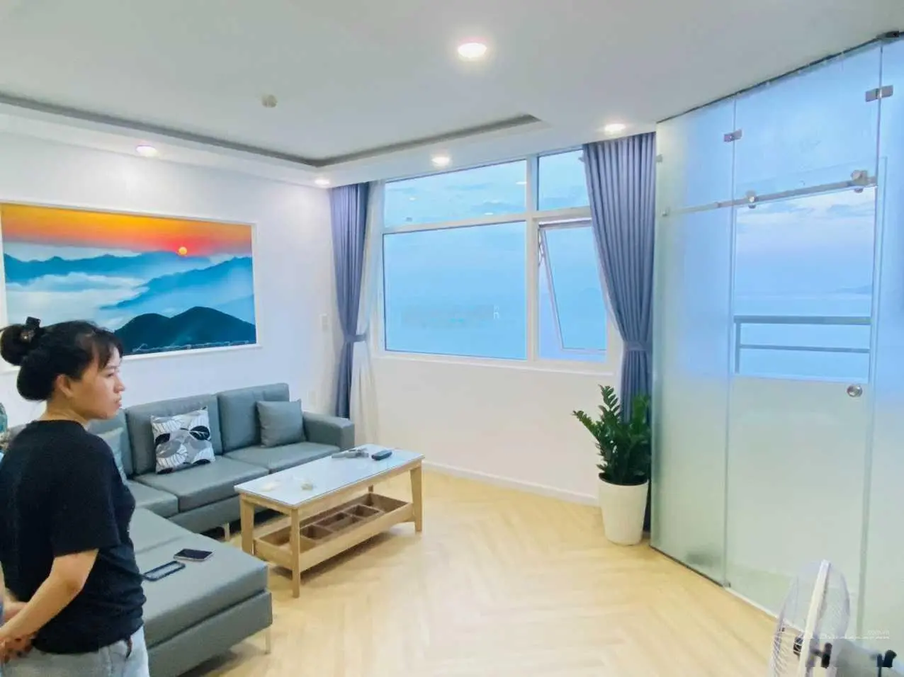 Bán căn hộ nội thất đẹp view biển ở Mường Thanh Khánh Hòa
