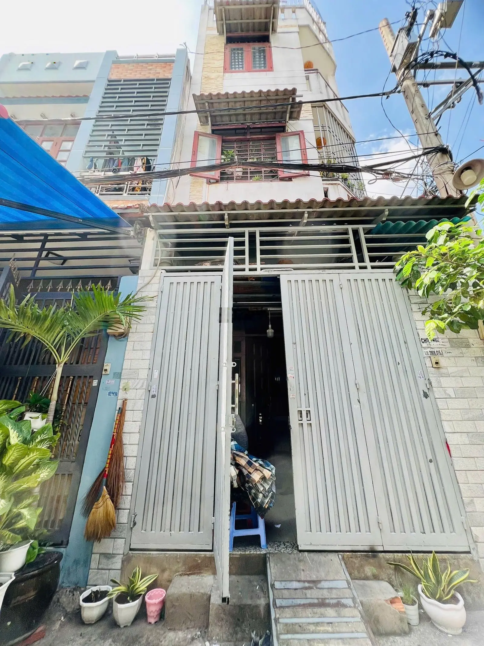 Nhà góc 3 mặt tiền, đường Bình Long, Q. Tân Phú, 1 trệt, 2 lầu,1 sân thượng. Giá nhỉnh 8 tỷ