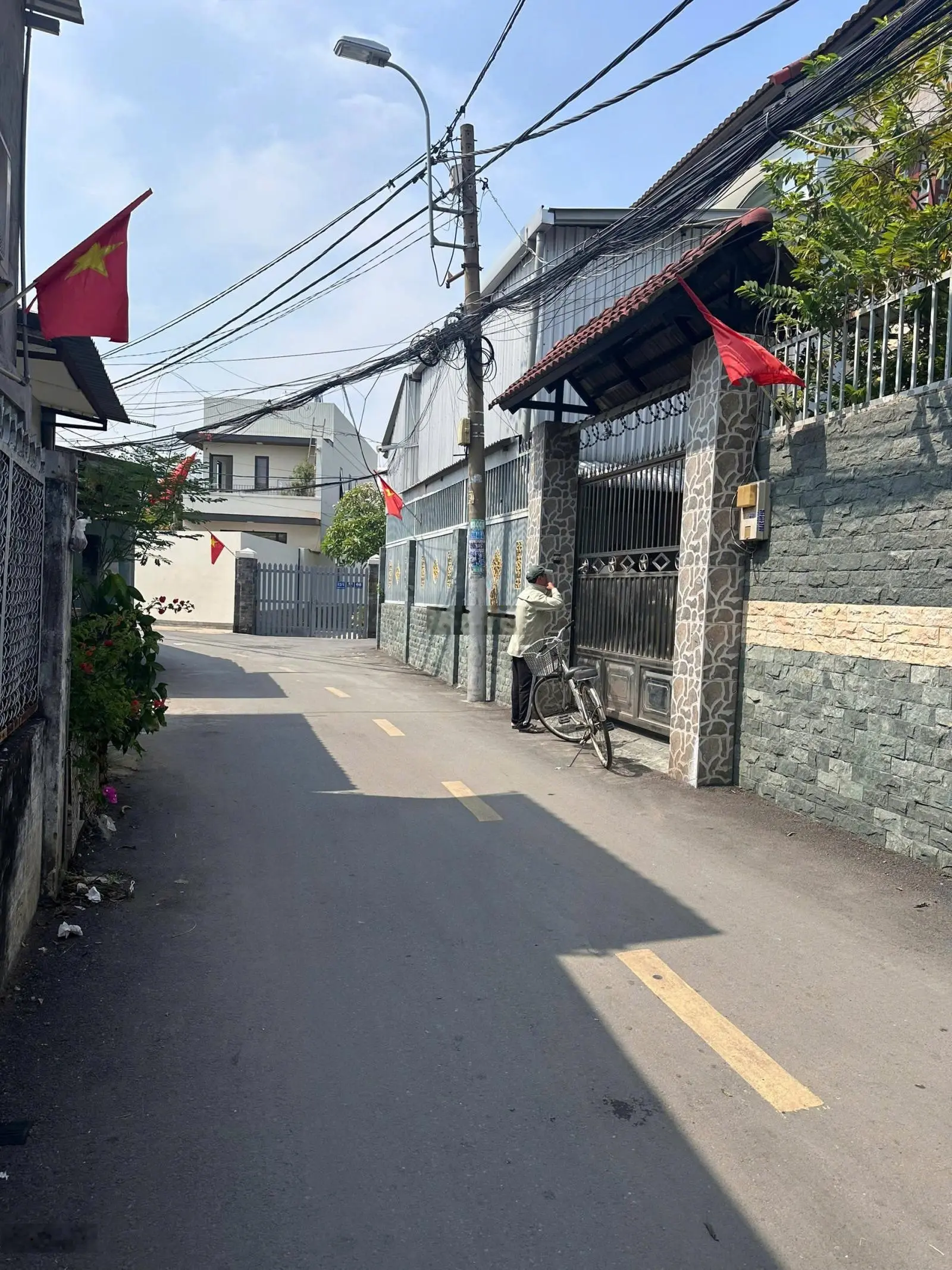 Bán Nhà C4 đường 30 Bình Trưng Đông Q2, 105m², Hẻm Xe Tải, xây 7 tầng, giá 8.8 tỷ, gần Global City