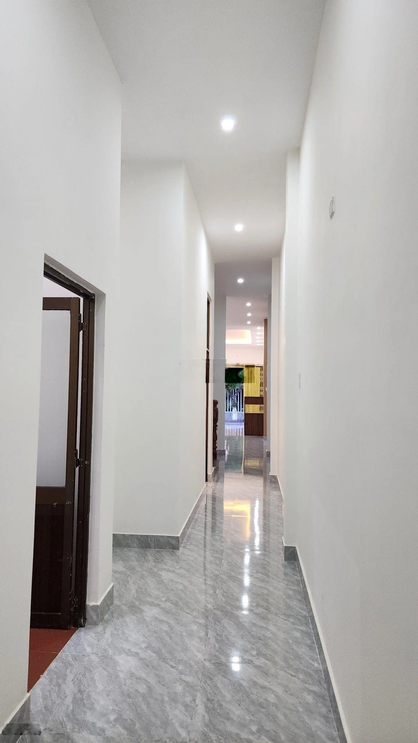 Cần bán căn nhà 2 tầng kiên cố mặt tiền Nguyễn Đình Chiểu, hộ khẩu Nghĩa Lộ, TP Quảng Ngãi