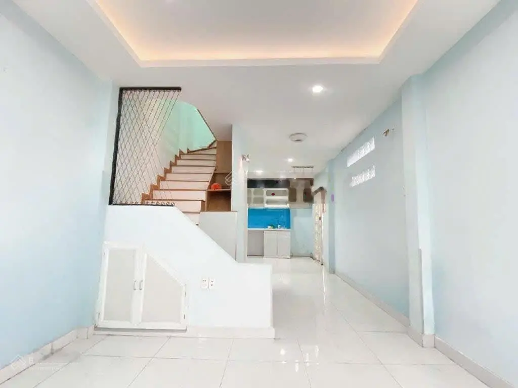 Ra gấp căn nhà chính chủ ở Bạch Đằng P24 Q. Bình Thạnh. 33m2 giá 3tỷ4, hẻm rộng xe hơi