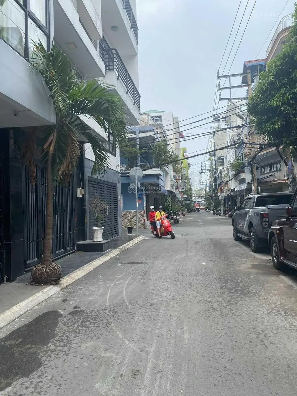 Bán gấp nhà 50m2 (tiện xây mới) mặt tiền đường số 10, phường 4, quận 4