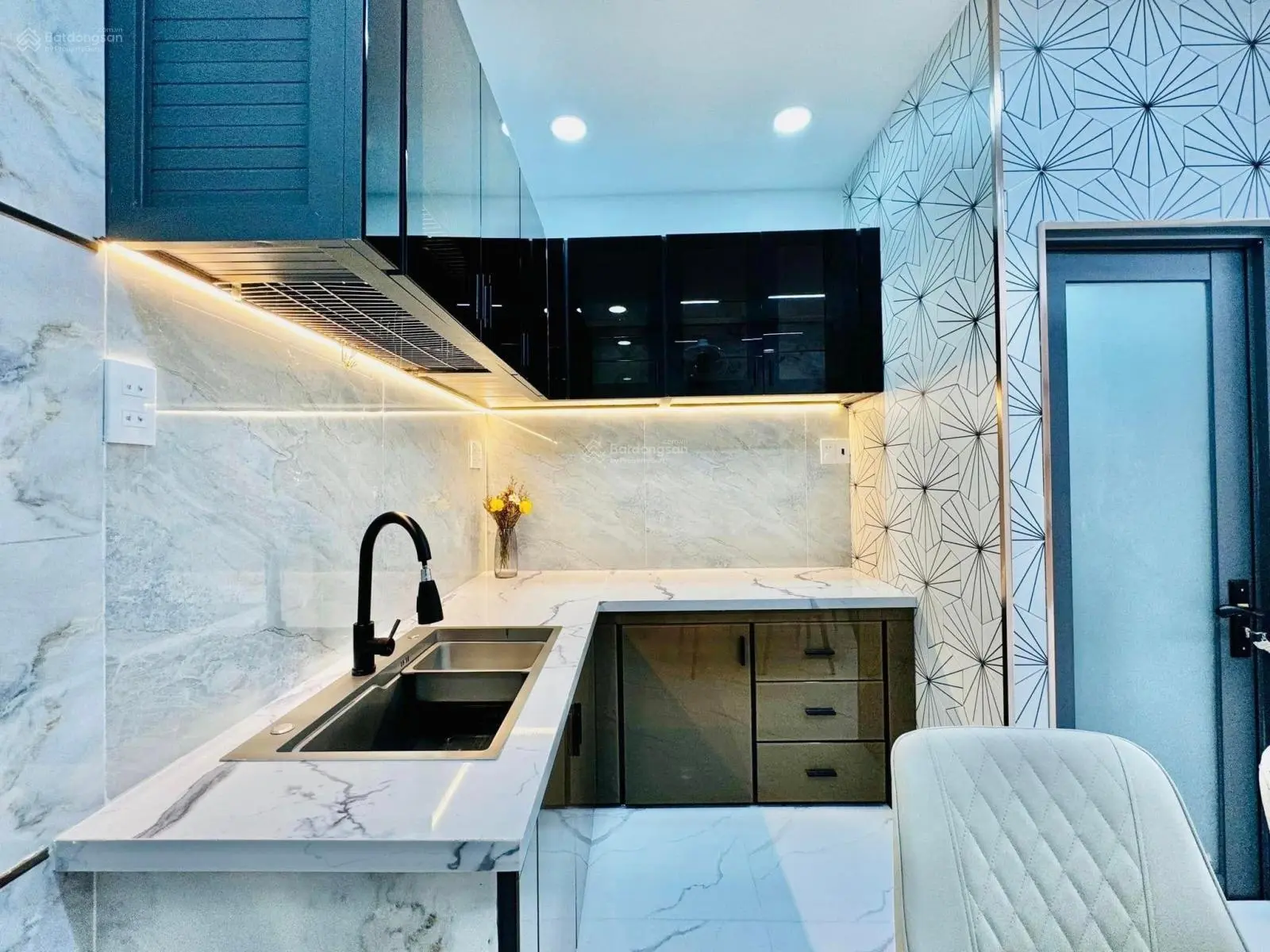Vip nhất khu vực hé lộ căn nhà chất như nước cất Cát Lái, Q. 2, DT 106m2, sổ hồng riêng