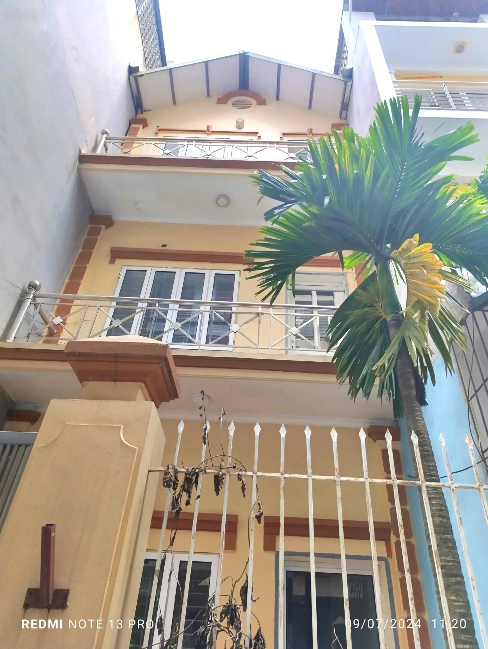 Bán nhà Lê Văn Hiến, Đức Thắng, Bắc Từ Liêm phân lô, ô tô, ngõ thông - 80m2 giá 9.45 tỷ - tặng GPXD