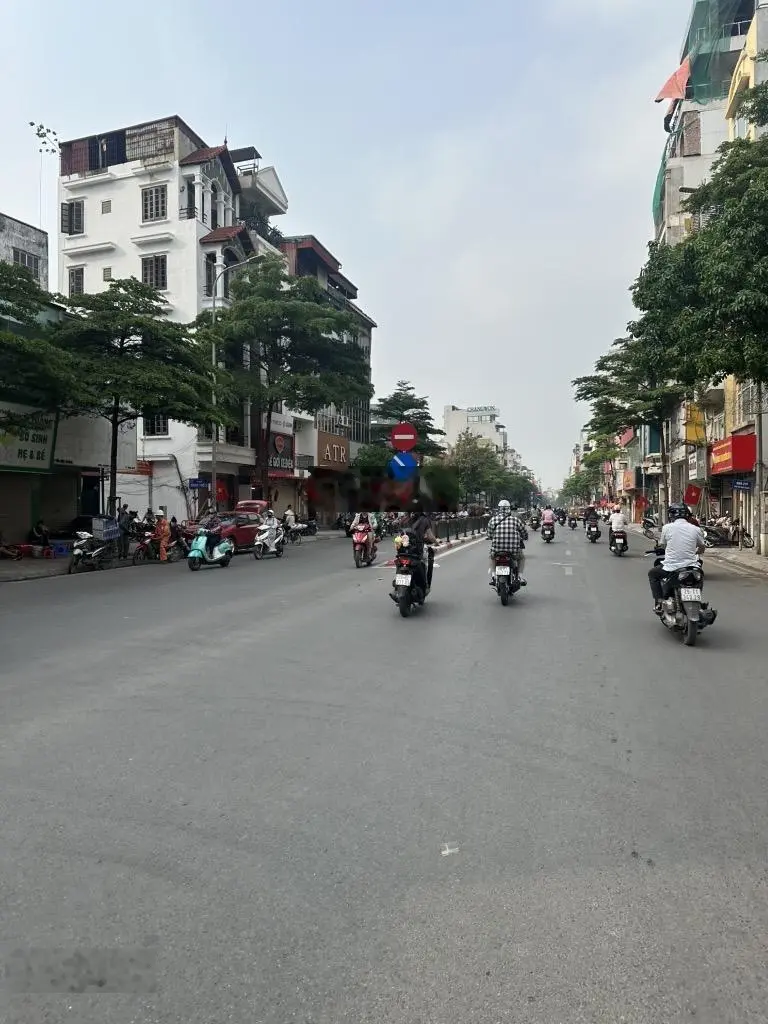 Tôn đức thắng_1 bước ra mặt phố_dân xây chắc chắn_thang máy_ở và kinh doanh dt:50m_mt:6,9_13,4 tỷ