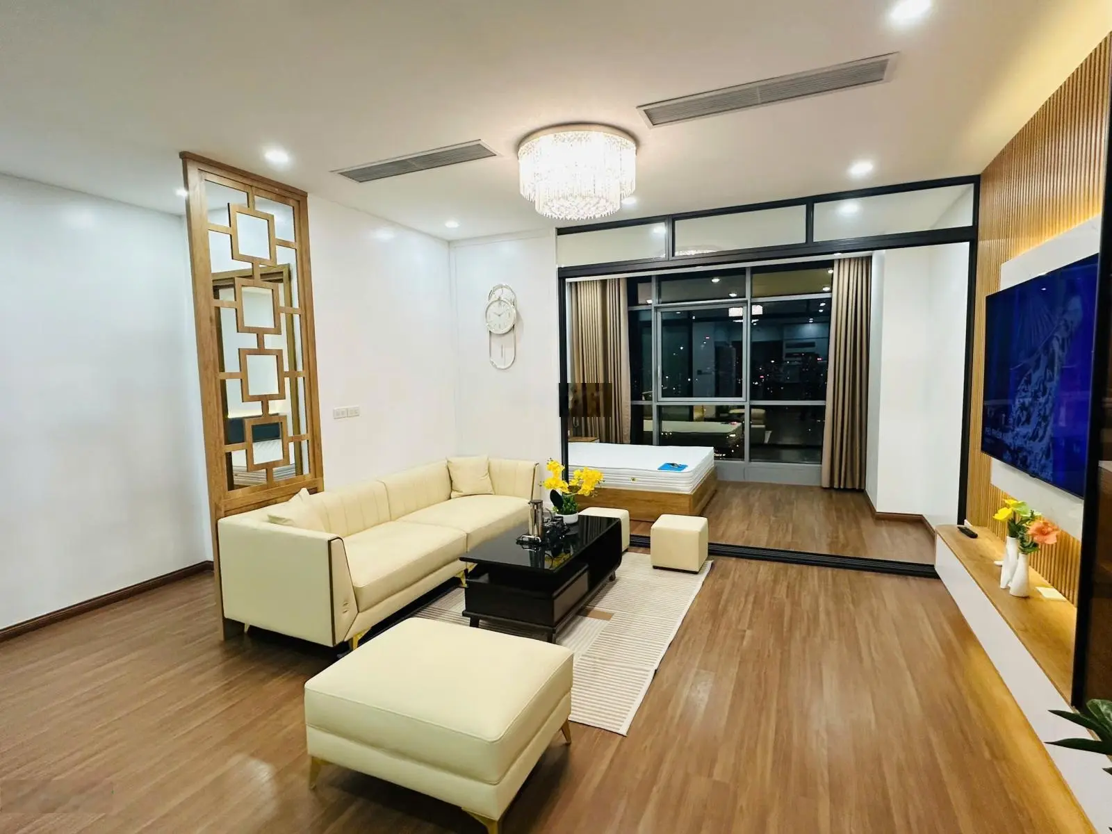 Nhà mình còn căn hộ 75m2 thiết kế 2 ngủ ở toà Eco life- Tố Hữu muốn bán luôn. Lh 0963 627 ***
