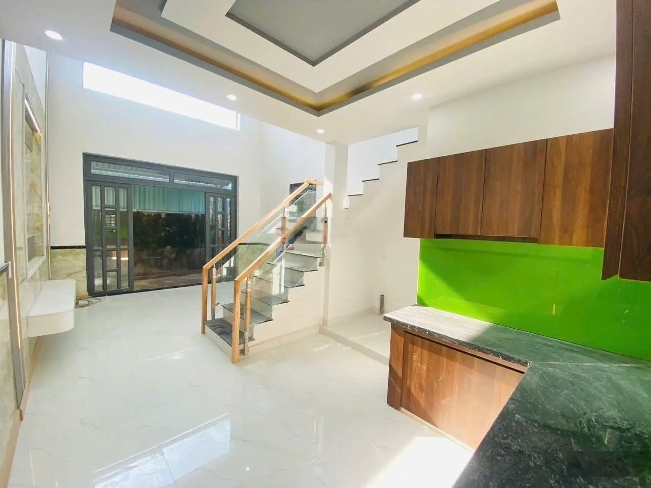 Cần bán gấp nhà do chủ đi định cư nước ngoài trong tuần này ngay Đinh Đức Thiện nhà 82m2 sổ sẵn
