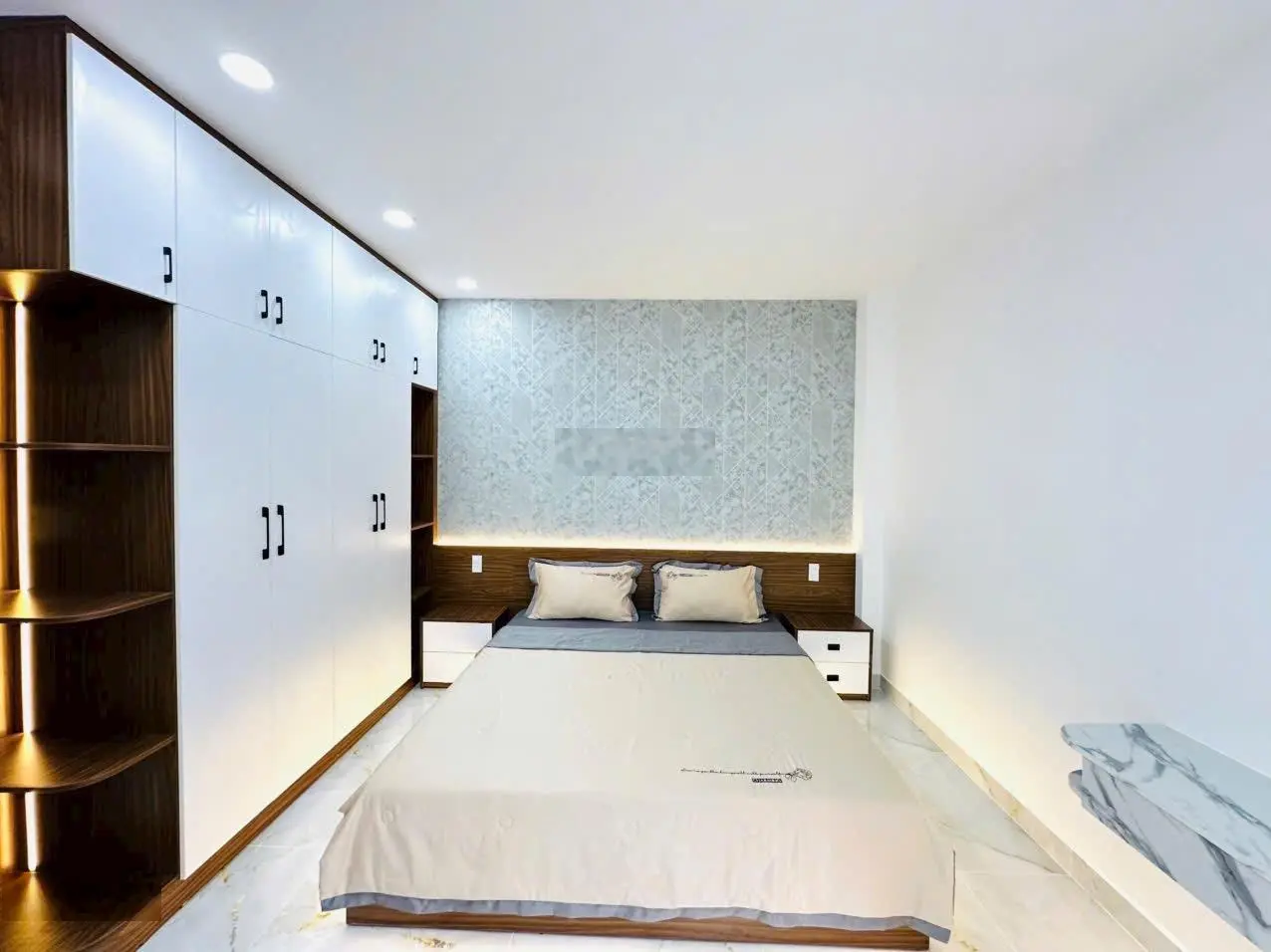 Bán Nhà 10m x 5m. Xây mới 3 lầu hẻm 10m chỉ sau nhà mặt tiền đường Liên Khu 2-5 P.Hiệp Thành
