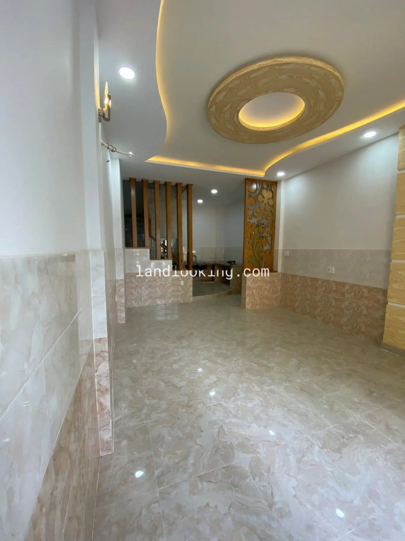 Giá hời nhà MT Đường Phan Văn Trị, Phường 2, Quận 5 DT 4.2x10m 1 trệt 3 lầu, Giá 2 Tỷ250, SHR