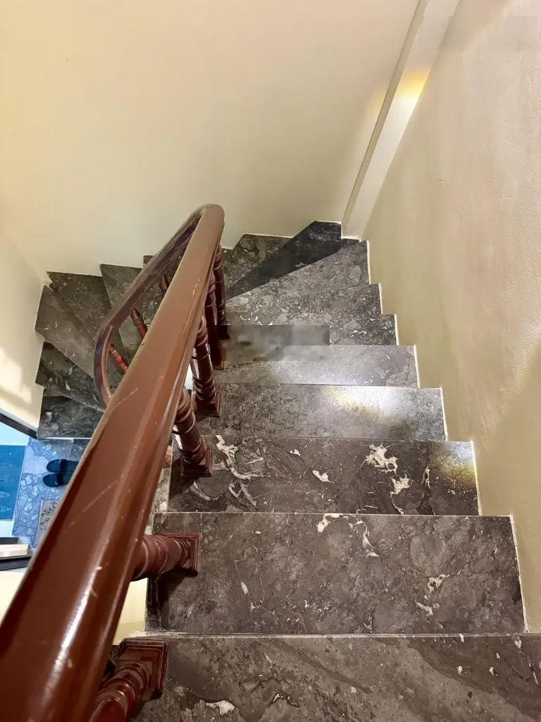 Nhỉnh 3Tỷ_Nhà Đẹp_5Tầng / DT 23m (3Ngủ)_ÔTÔ Đỗ Công_Phố Tân Mai_Hoàng Mai
