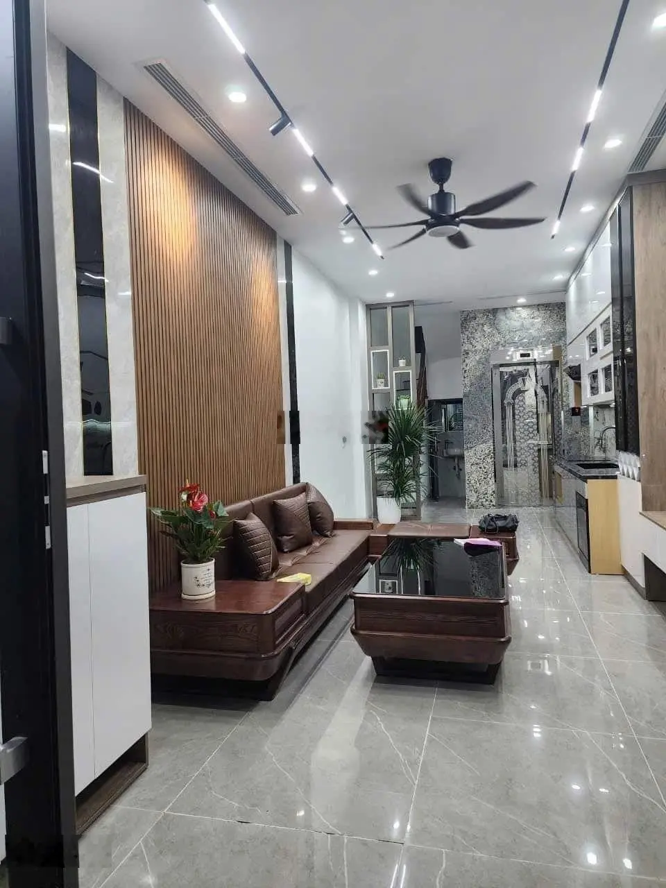 Siêu hiếm - ĐĐ - phân lô - vỉa hè đá bóng - kinh doanh đỉnh - 6 tầng thông sàn - chỉ 10 tỷ