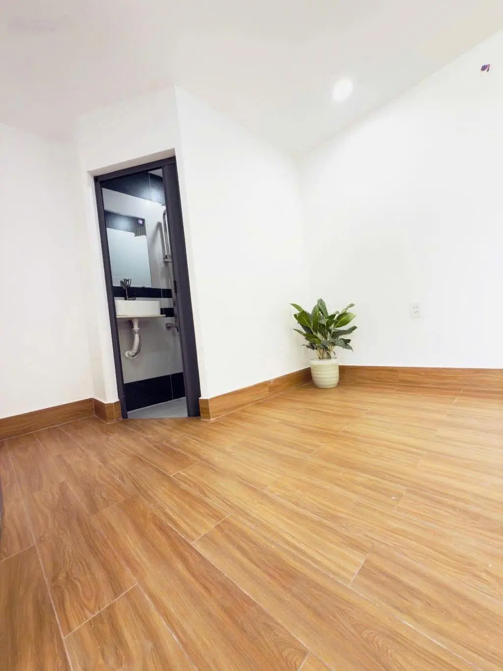 Ngay Hưng Phú - 4,68 tỷ (TL) - (4m x 7m) - Quận 8 - SHR