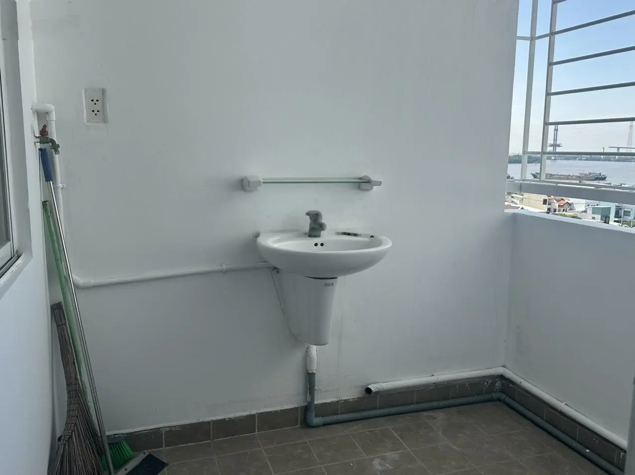 Chuyên căn hộ Phú Mỹ Thuận. DT 95m2, 3PN, 2WC, ở ngay, có nhiều căn, giá 1.43 tỷ