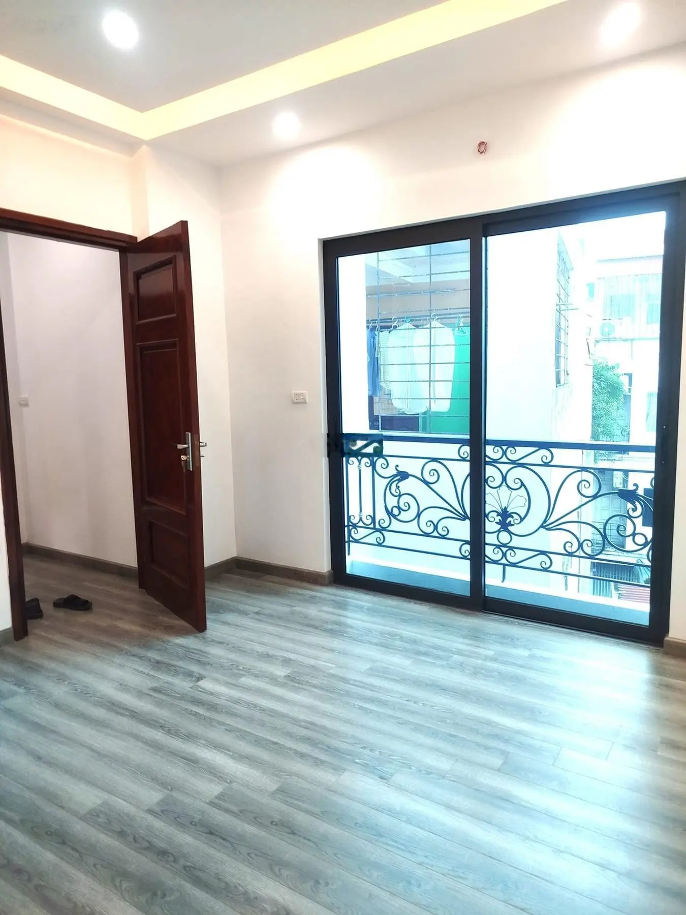Bán nhà víp Tây Sơn Đống Đa ô tô tránh gần trường đại học,nguồn tiền 120tr/t 120m2/8T/5.5MT 25.5tỷ