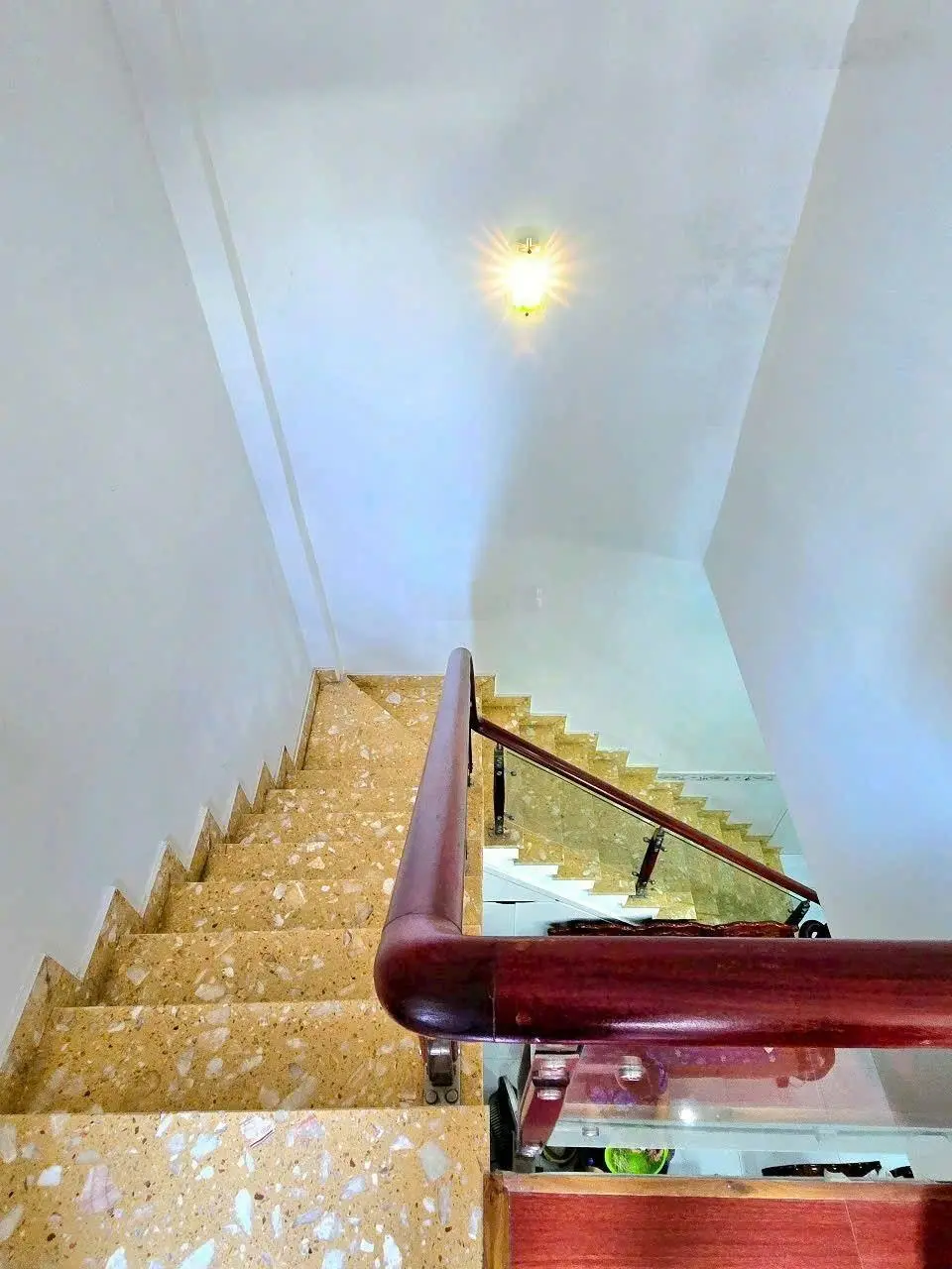 Bán gấp nhà trệt lầu Dt 5.2x18m. Hẻm 96 Đào Tông Nguyên. Nhà Bè. Giá rẻ 3.4 tỷ