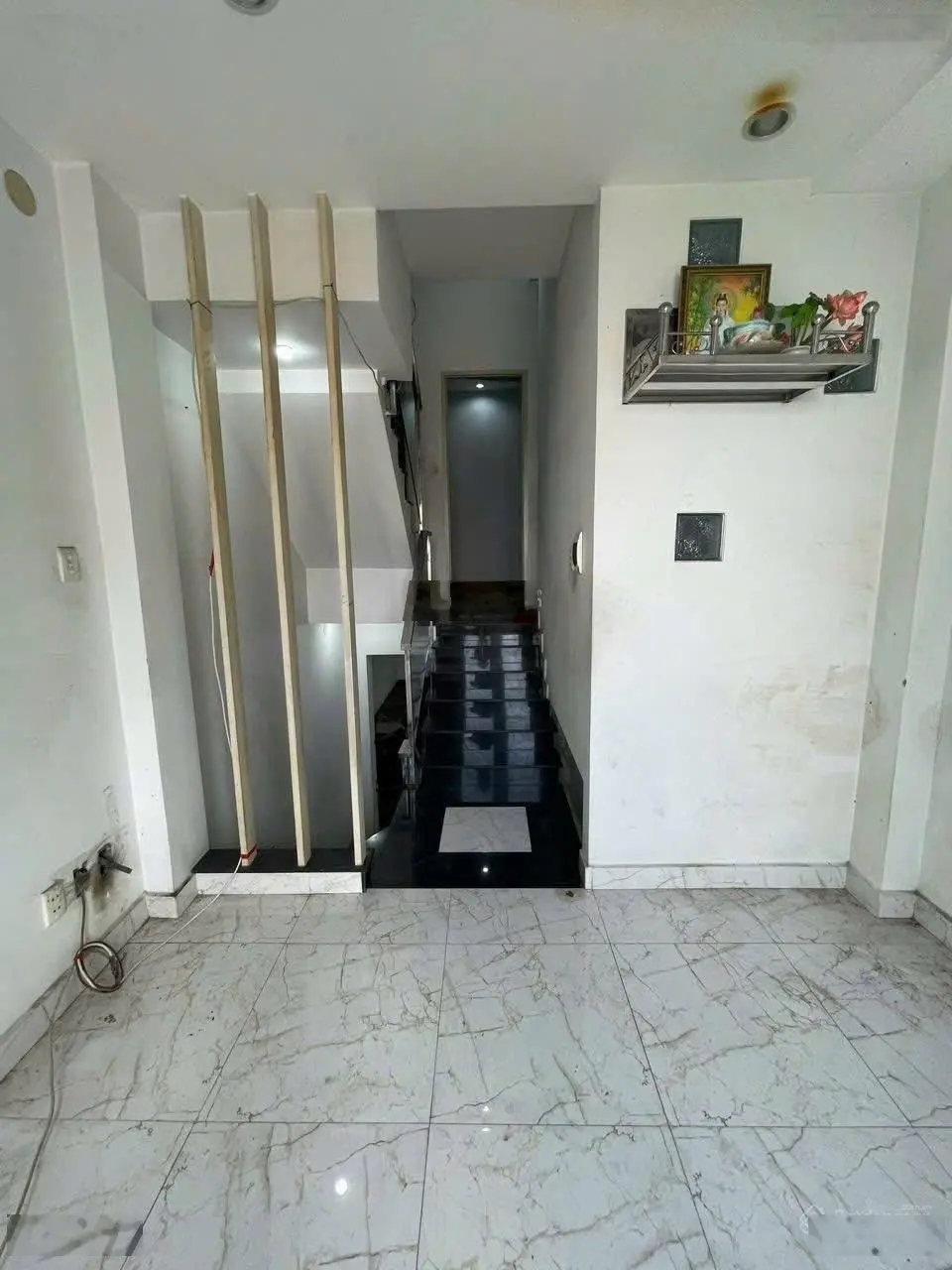 Nhà sổ sẵn ngay cầu bình phú ngang 5m đường oto. ngay sát cầu bình phú 55m2. có 3 phòng shr