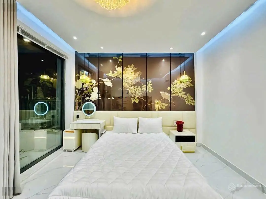 Căn siêu vip Thống Nhất - Gò Vấp - có thang máy nhập khẩu Ý - hiện đại không đụng hàng - 5 tầng mới