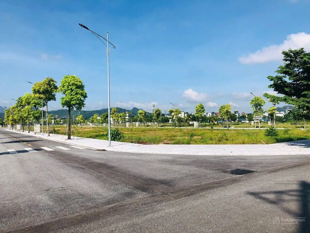 Mở bán hơn 200 lô đất nền nằm trong tổ hợp dự án Lương Sơn Centralpoint, cách TT Hà Nội 30 km