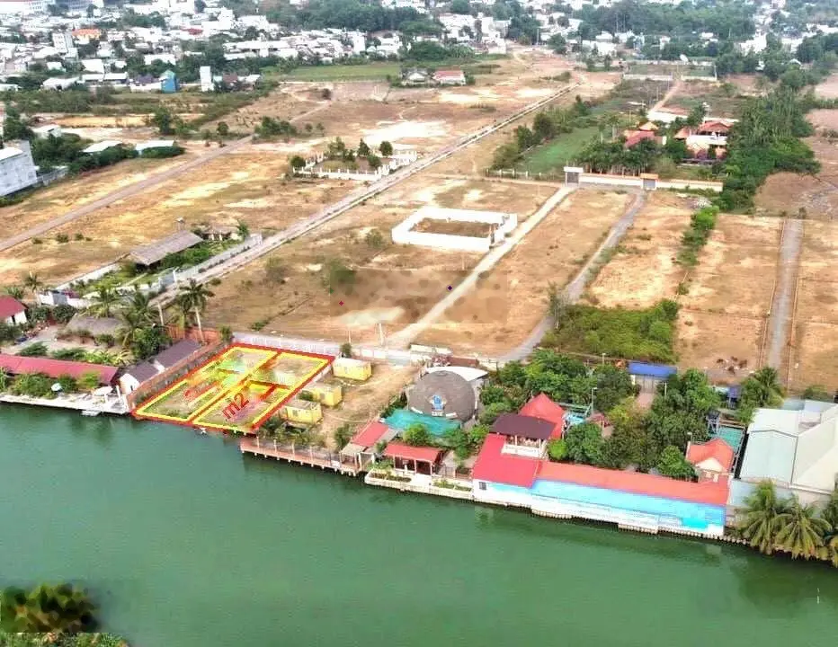 Đất khu biệt thự ven sông 500 - 1000m2 - đường bàn cờ ô tô