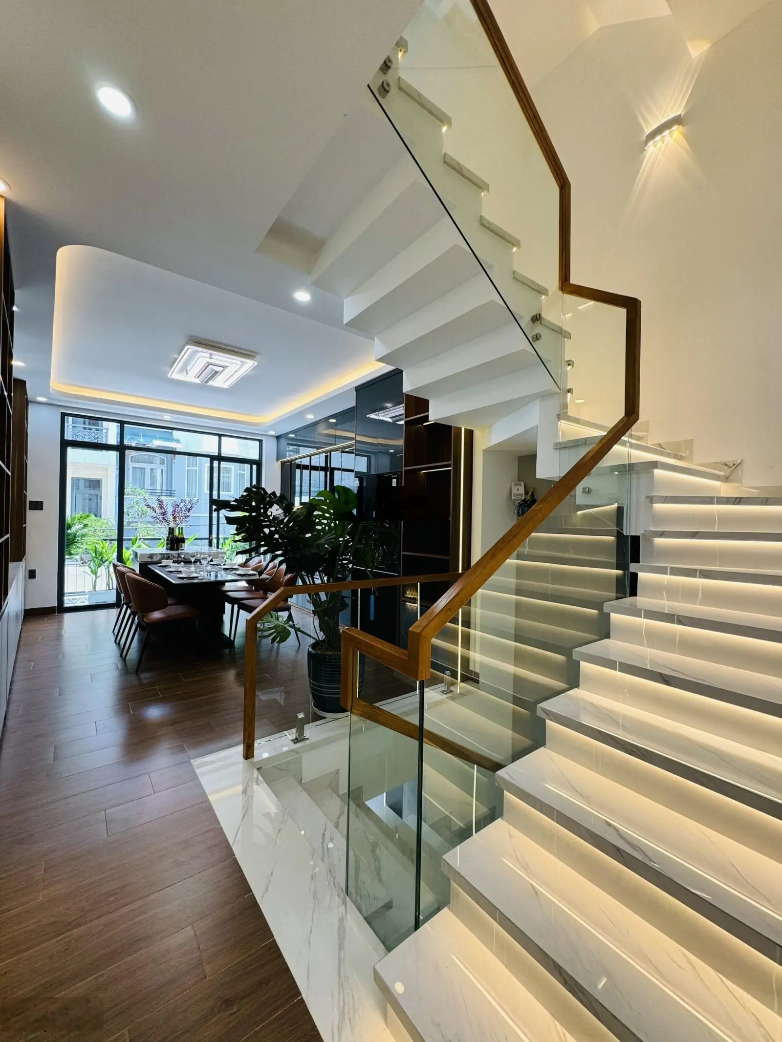 Bán nhà mặt tiền đường Tô Hiến Thành p4 tpvt