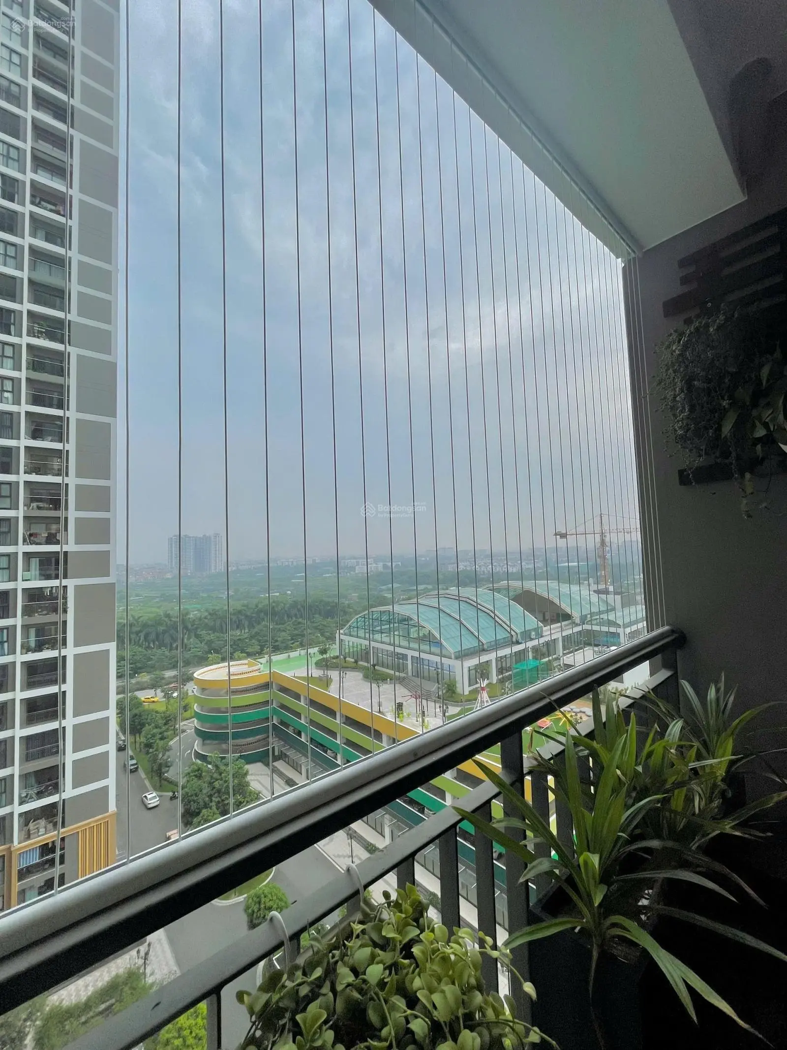 Chủ nhà chuyển công tác cần bán căn góc Đông Bắc 82m-The Zenpark-view bể bơi cực đẹp-full nội thất