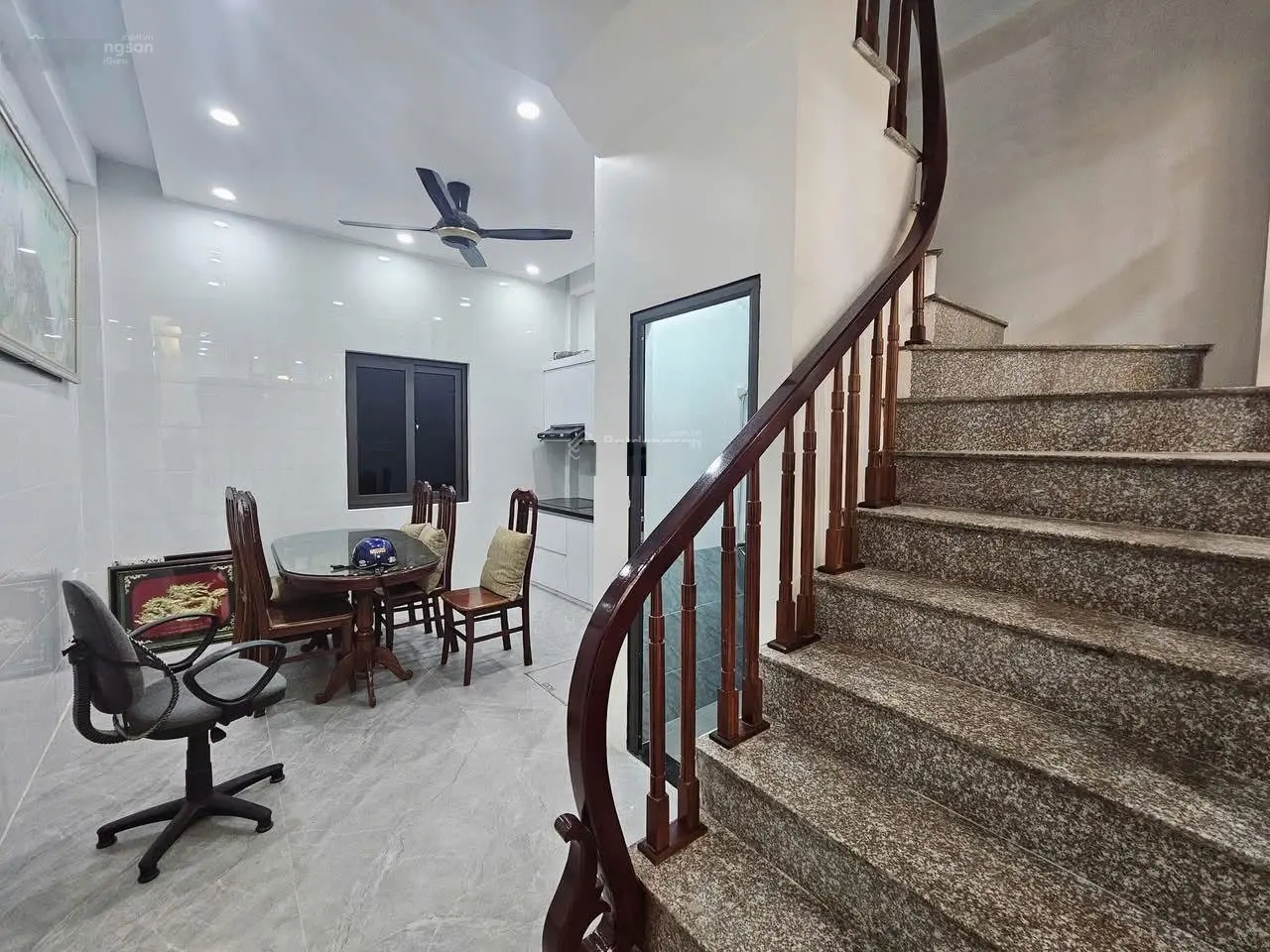 Phân lô! Hồ Tùng Mậu, ngõ thông, thông thoáng, ở sướng 40m2 4 tầng giá hơn 6 tỷ