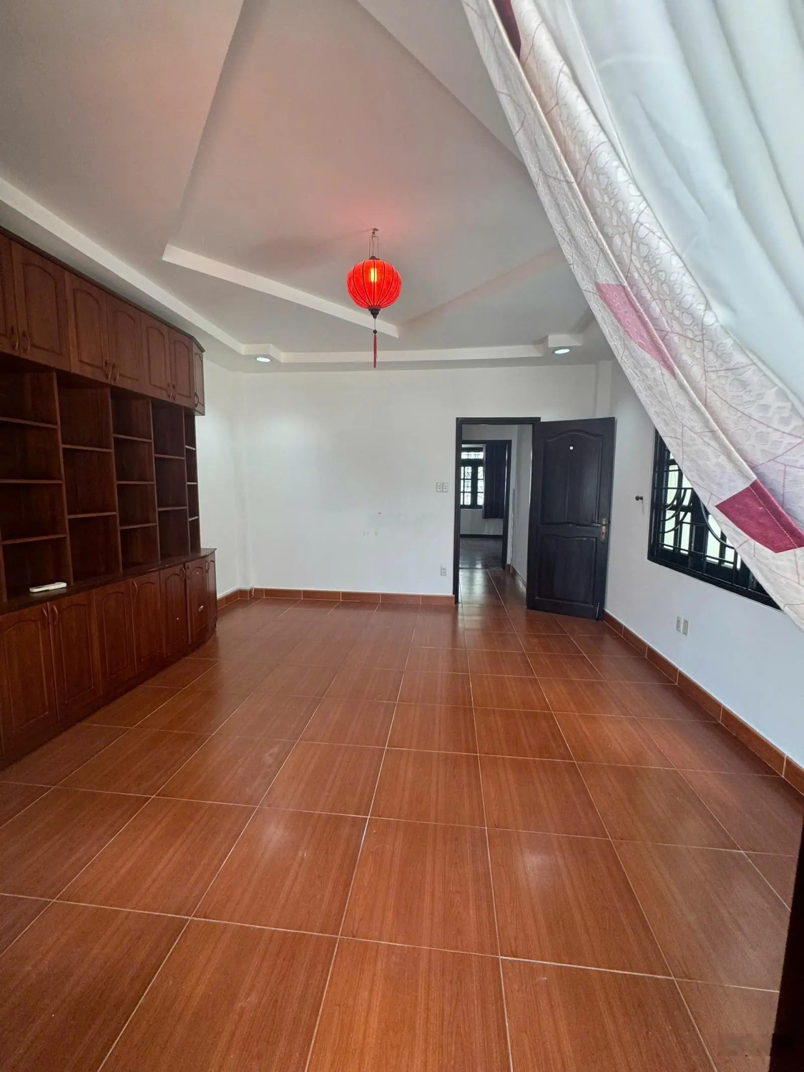 Cực hiếm khu đại học luật hcm, 5,6x16, 90m2, 3pn, đường 8m. giá chỉ 9tỷ ( tl), shr hoàn công chuẩn.