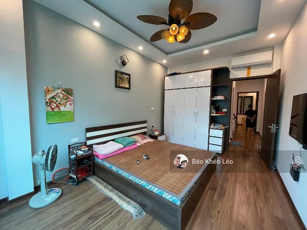 Bán nhà dân xây Ngọc Lâm, 48m2 5 tầng Mt 4m ngõ thông , ô tô qua nhà. 10 tỷ 686 tr. LH 0843125777