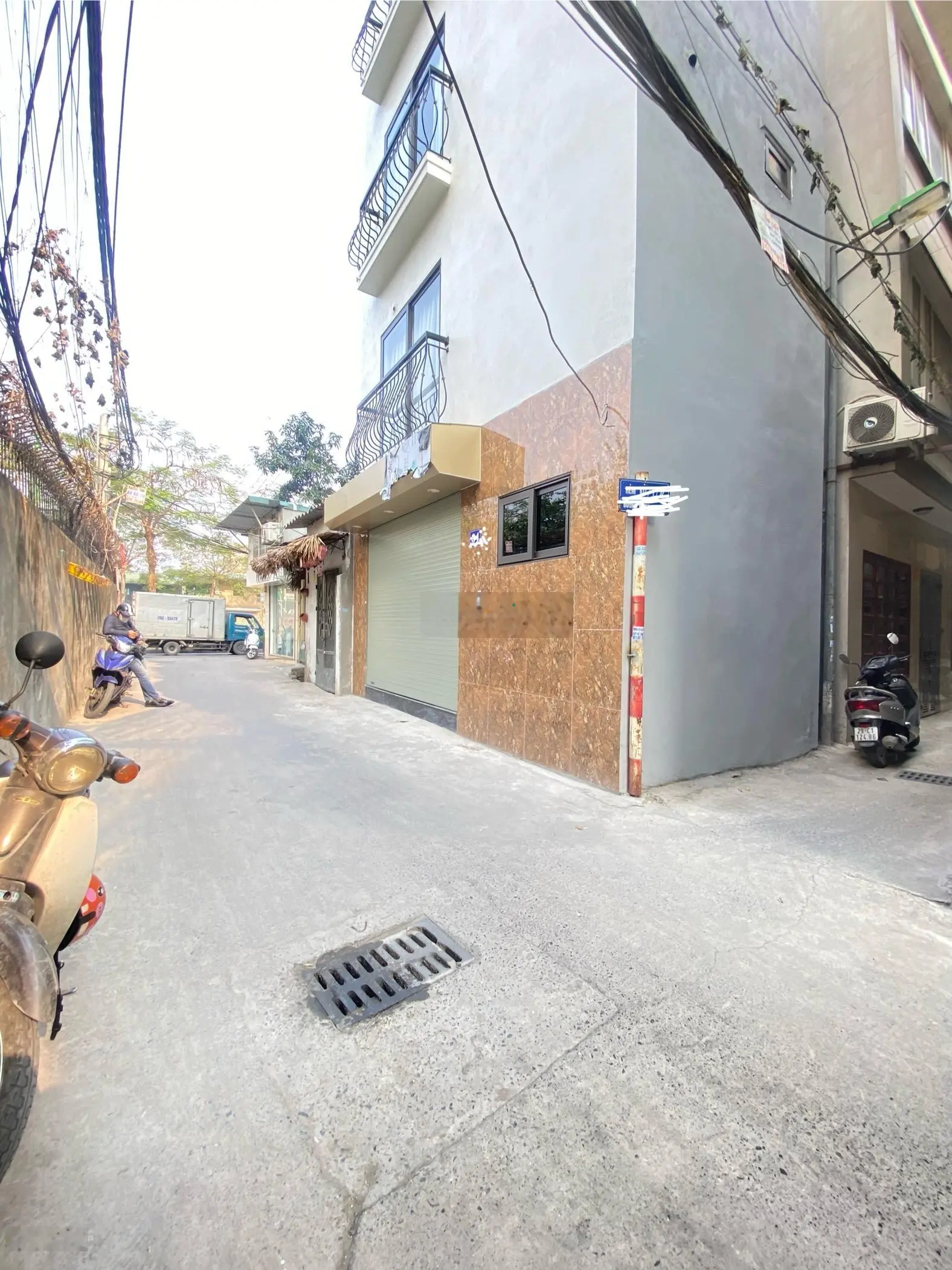 Nhà Trương Định - cách mặt phố 5m - MT: 6m - ngõ rộng 5m - ô tô đỗ trước nhà