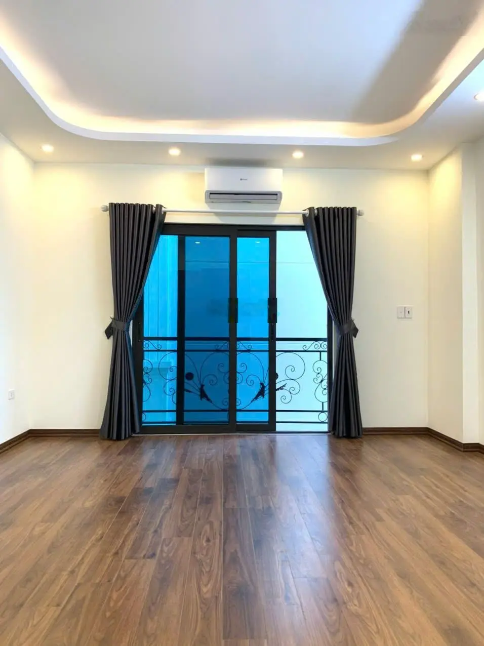 Bán nhà 5 tầng mới phố Miêu Nha, Tây Mỗ, cách Đại Lộ Thăng Long chỉ 100m, gần chung cư Lumi Hà Nội