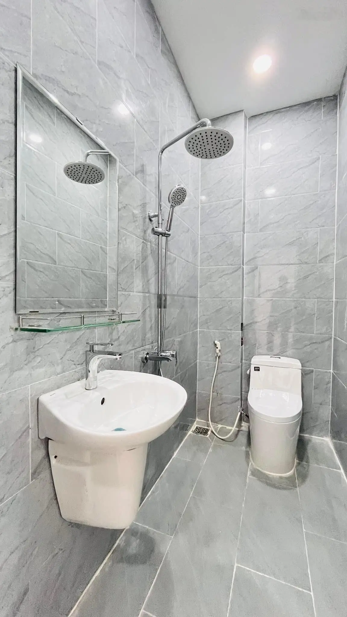 Nhà Mới ngay Picity đường nhựa thông xe hơi rộng 6m