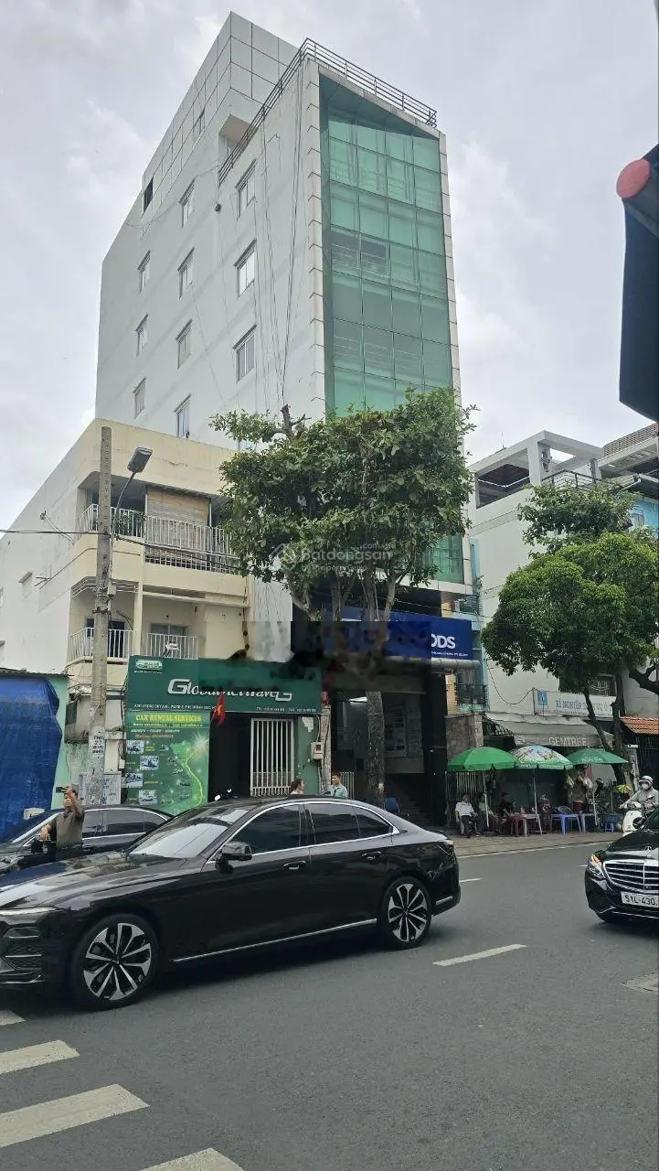 Bán tòa nhà văn phòng 9 tầng, mặt tiền đường Đào Duy Anh, Quận Phú Nhuận, DTSD 1000m2
