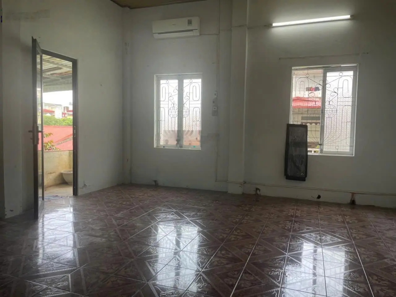 căn nhà 2 tầng đầu ve Lê Văn Hưu, p Tân Sơn chỉ 3.4 tỉ