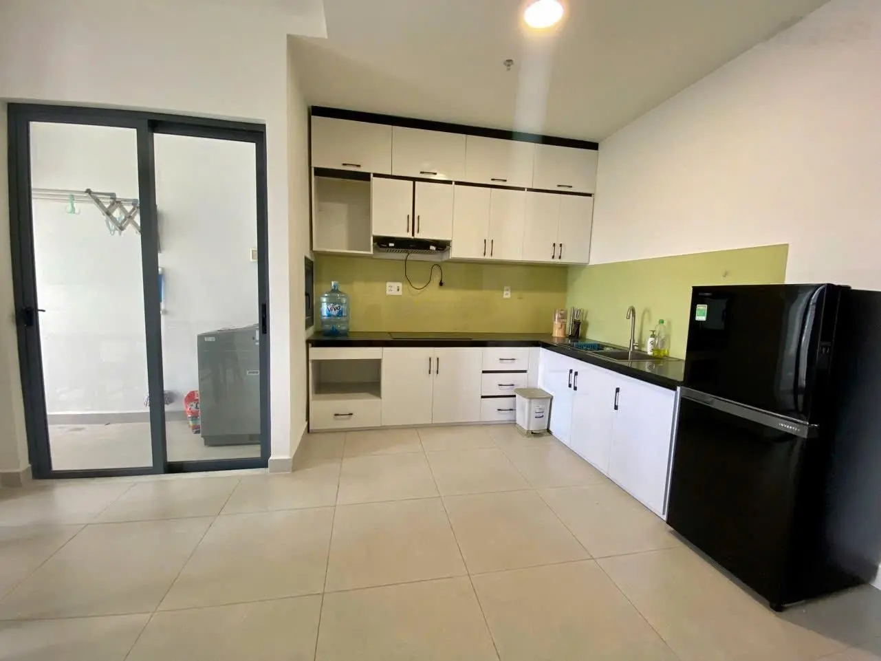 Cần tiền đi nước ngoài bán gấp căn 2PN2WC Full NT, sẵn hợp đồng thuê, giá tốt cho khách thiện chí