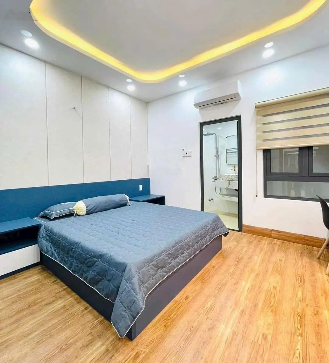 Bán nhà 60m2 đường Số 13 gần hồ bơi Vân Đồn, Q4 giá 3 tỷ 180. Xây 1 trệt 4 lầu - có 5 phòng ngủ