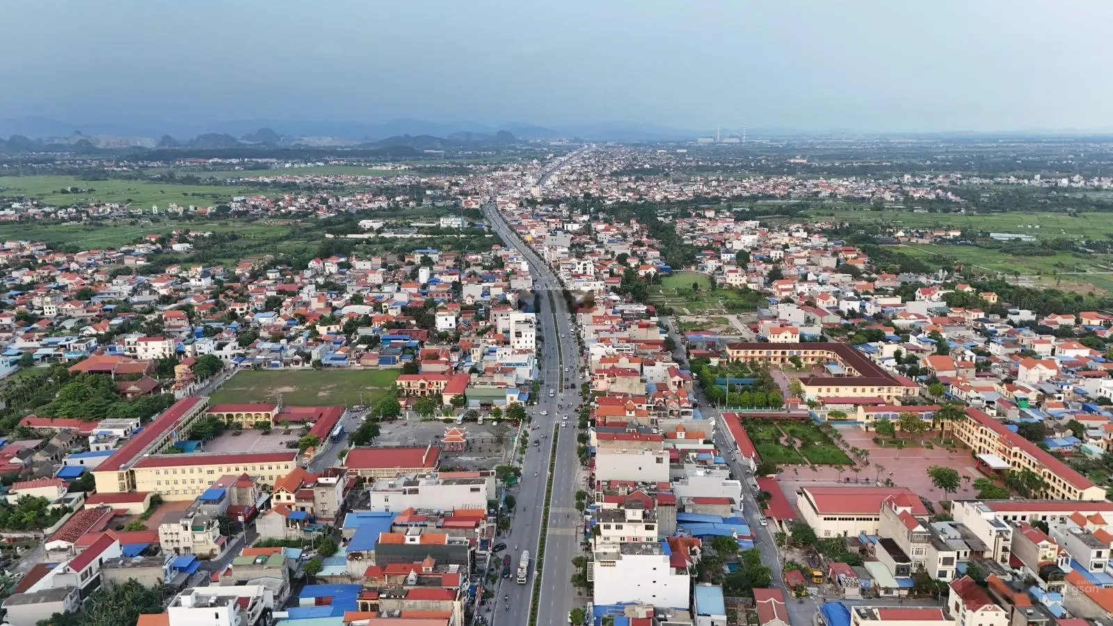 Bán gấp 100m2 giá cực mềm tại Hoa Động, Thủy Nguyên vị trí cực đẹp, đường rộng 12m, gần khu đô thị