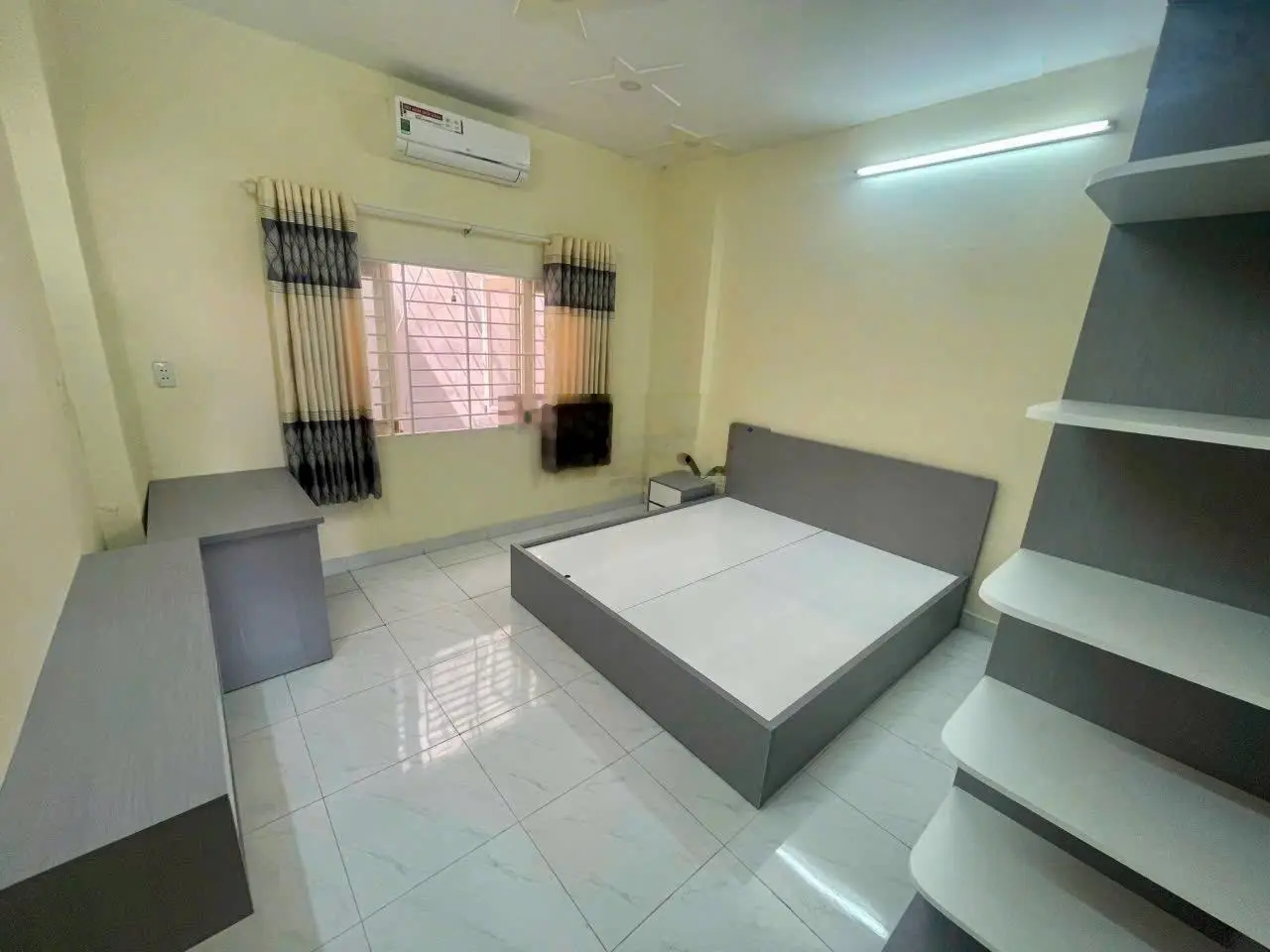 6,5, tỷ Nhà 3 Tầng Hẻm Xe Hơi hiệp binh Chánh thủ Đức đối diện gigamal 64m2, (4m x 16m) -