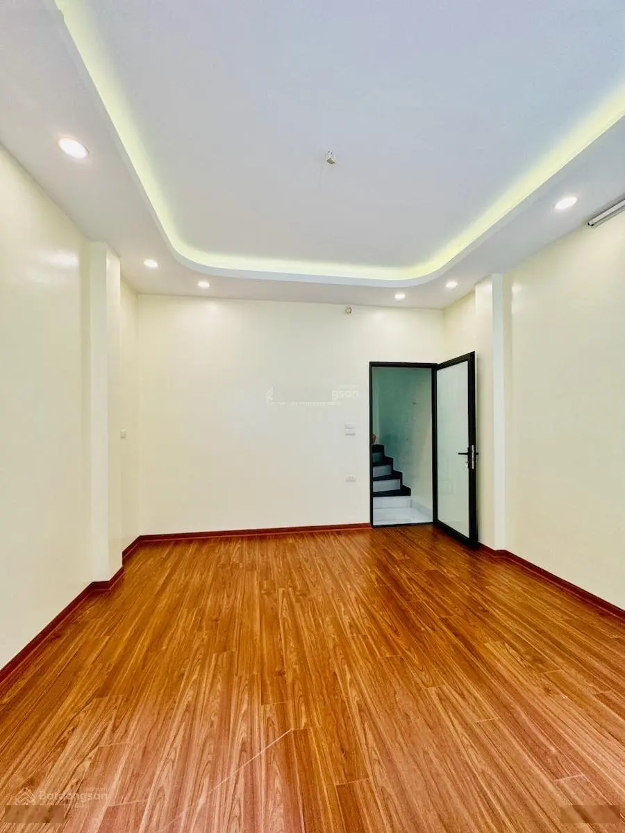 Bán nhà ngõ thổ quan đống đa 27m2 nhà mới chỉ việc đến ở 5.2tỷ Lh e thịnh 0348 176 ***
