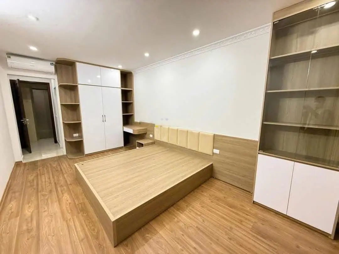 Nhà Phân lô Hàm Nghi, Nam Từ Liêm. DT 40m2 * MT siêu rộng. Ô Tô vào nhà * Sát phố * Ngõ thông