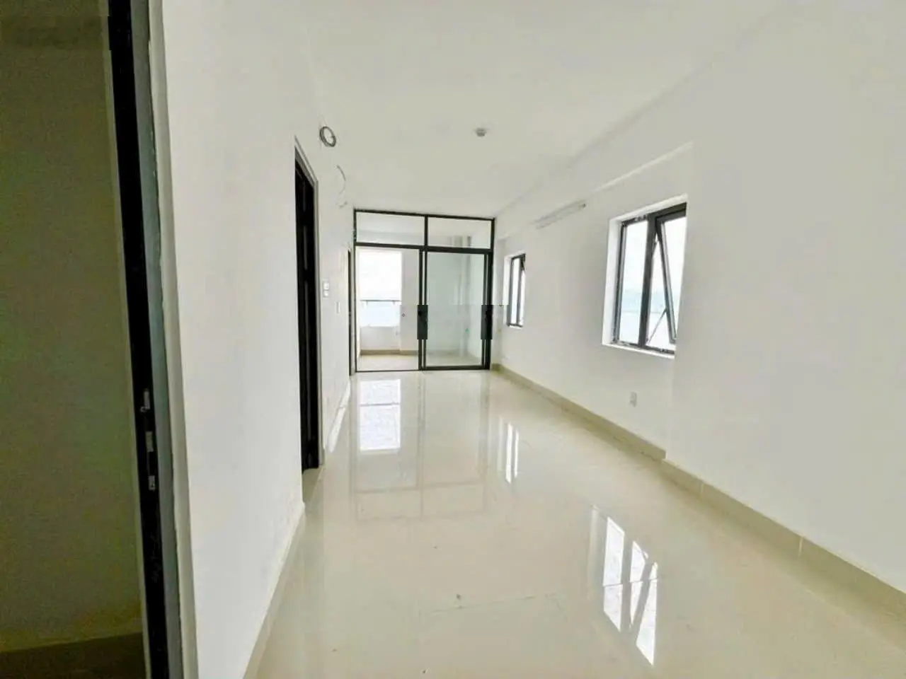 Cần tiền bán căn hộ Napoleon view trực diện biển. Tầng 10-12