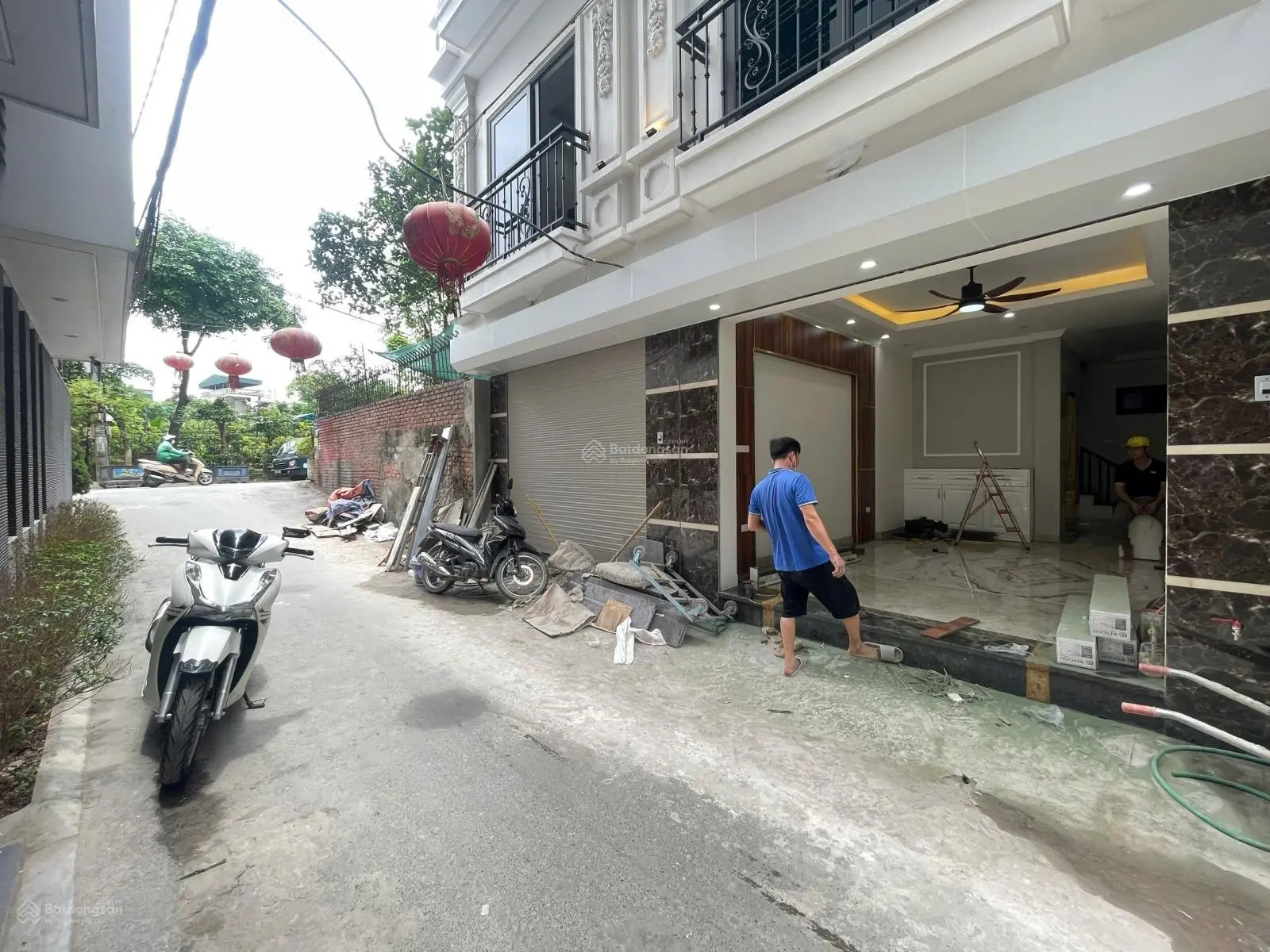 Chỉ 10,5 tỷ có nhà Ngô Thị Sỹ- Vạn Phúc HĐ 5T-38m2 có thang máy oto đỗ cửa sát KĐT Galaxy Vạn Phúc