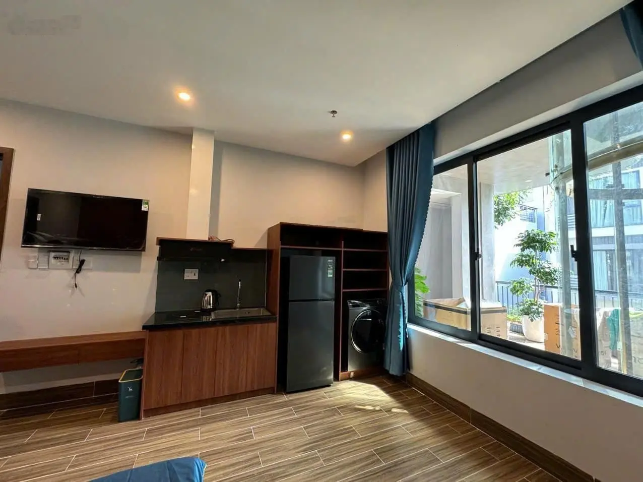 Bán tòa nhà Vip nhất nhì khu phố biển An thượng mặt tiền 9m có 14 phòng cho thuê.