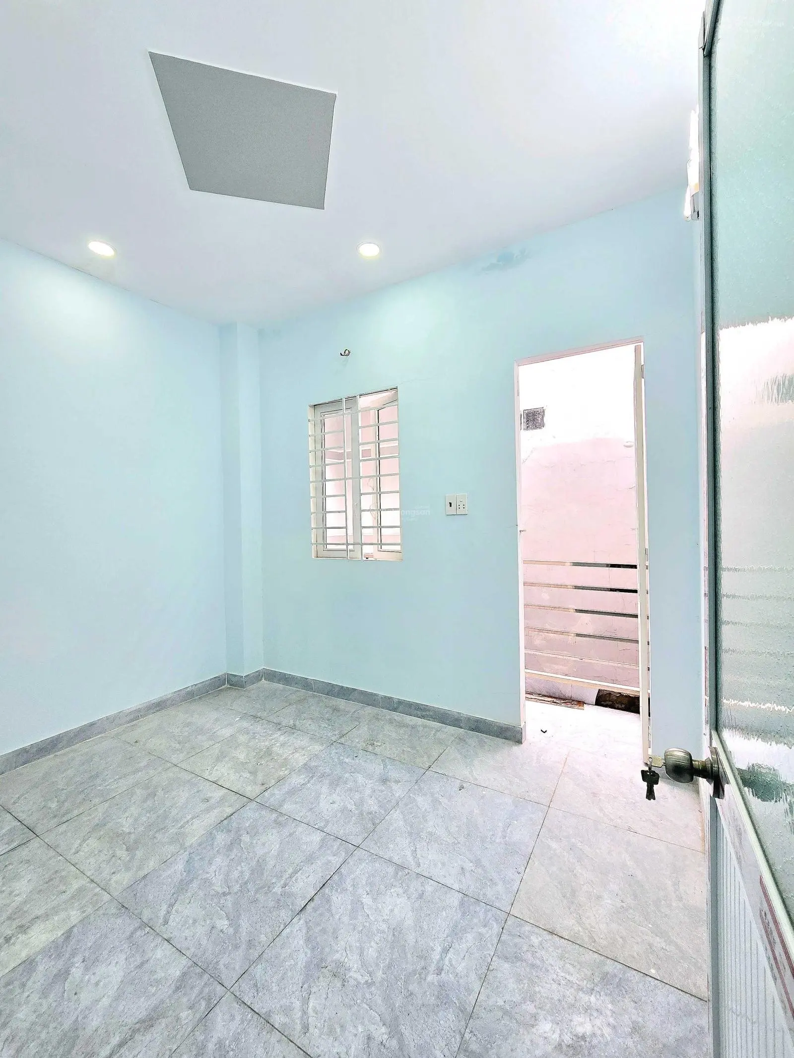 Bán nhà 1 lầu - mới hoàn thiện - xe hơi đậu kế bên nhà
