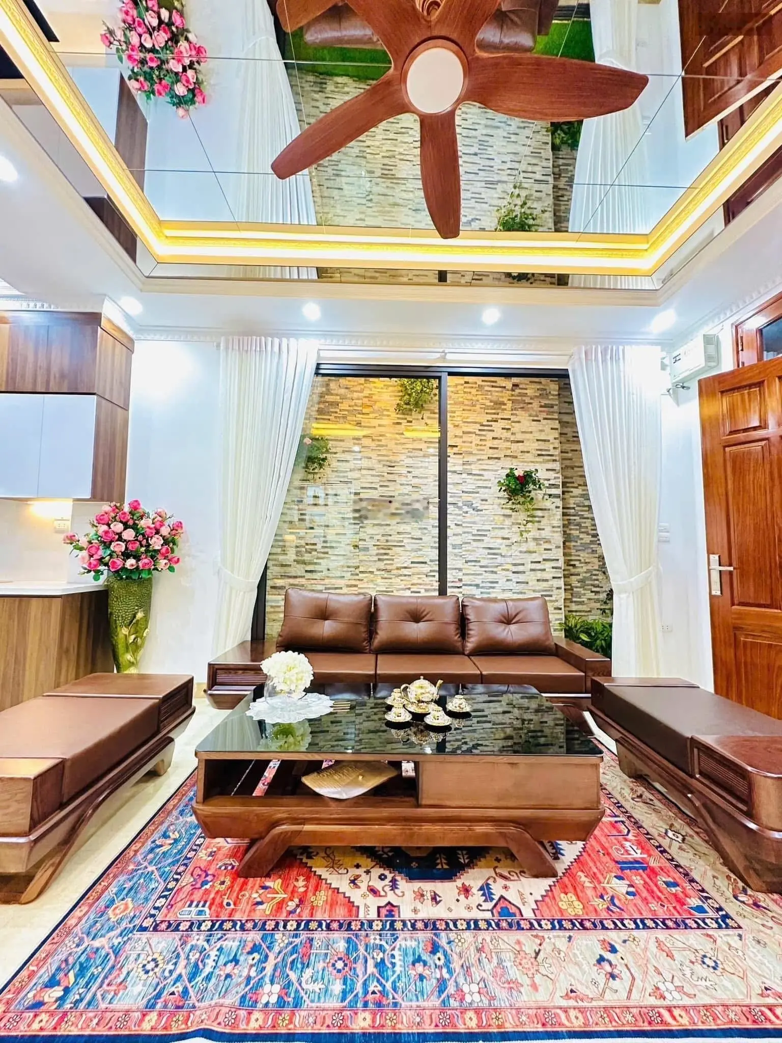 Chính chủ Bán nhà riêng tại phố Trung Kính, full nội thất giá cực chất 7,968 tỷ, 33m2, 3PN, 4WC