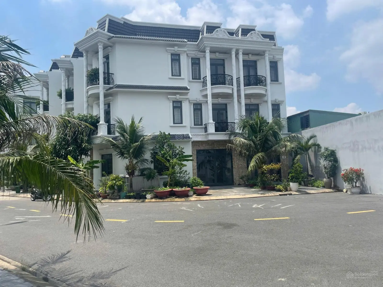Bán nhà riêng 80m2, 4 tầng, cho thuê 17tr/tháng Lh 0333862323