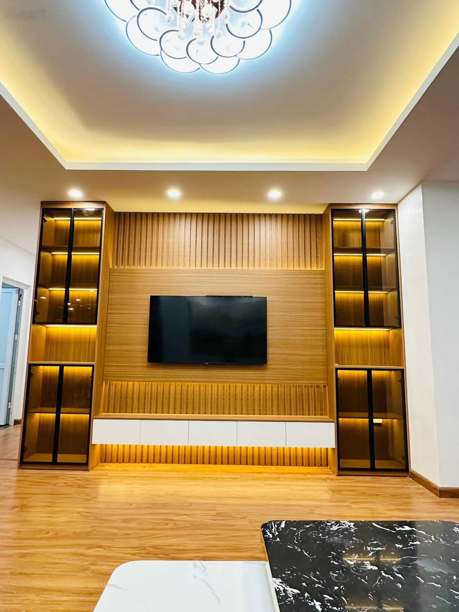 Gia đình tôi bán căn hộ 120m2 BC ĐN ở Golden Field Nguyễn Cơ Thạch giá chỉ 6,5 tỷ có đàm phán