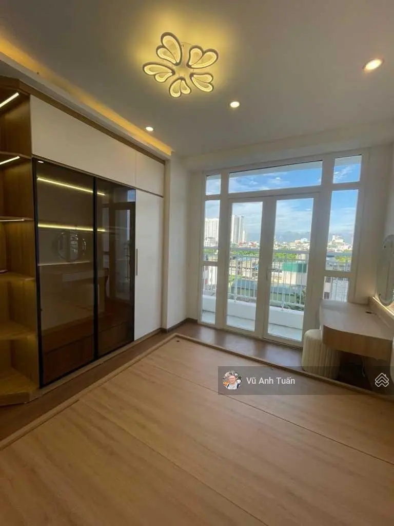 Bán căn hộ cao cấp Hateco Hoàng Mai, lô góc, ban công thoáng sáng, view hồ Yên Sở, 80/86m2, 4.65 tỷ