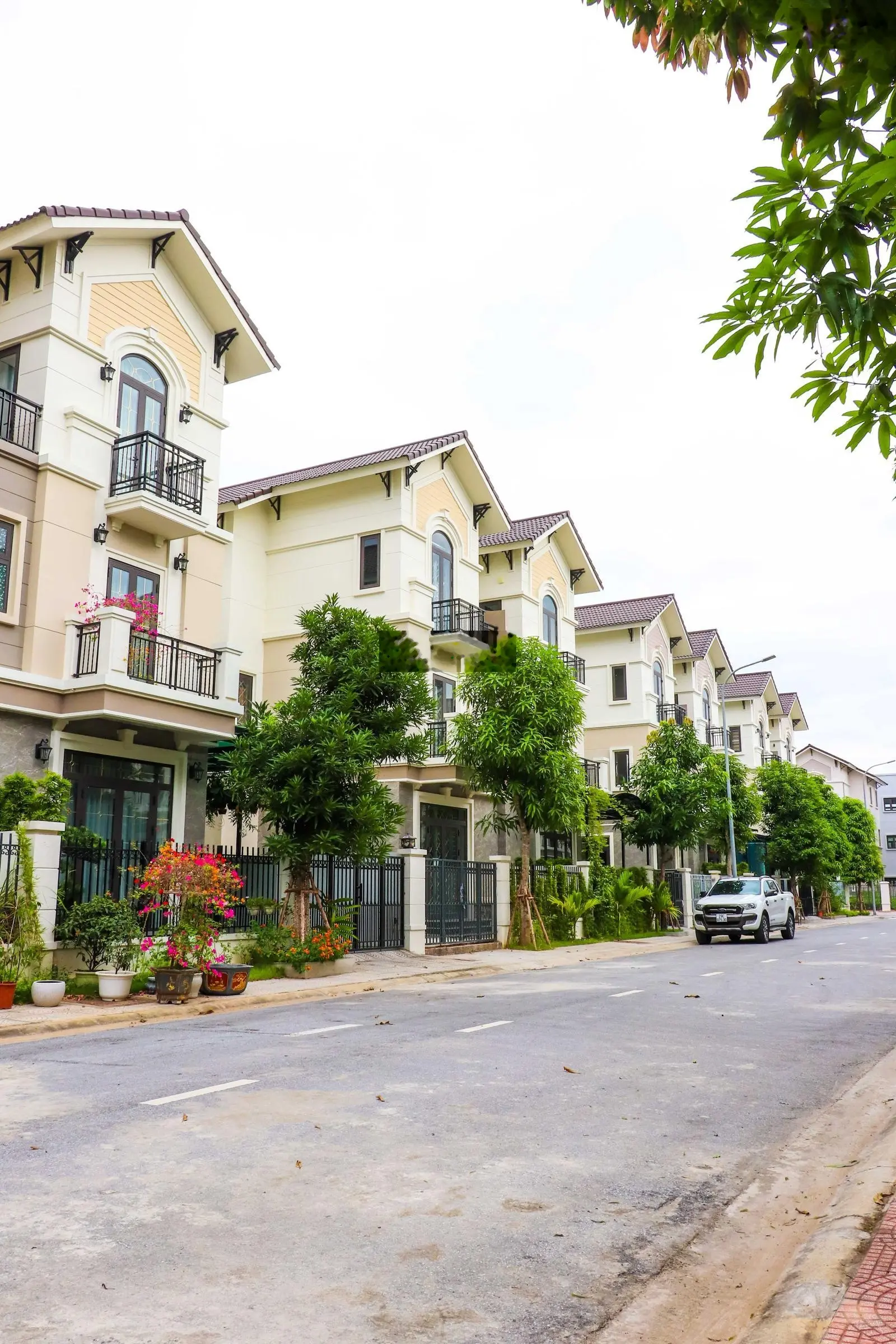 Biệt thự vườn ven đô rất đẹp giá rẻ chỉ từ 50tr/1m2. chỉ một bước tới thủ đô